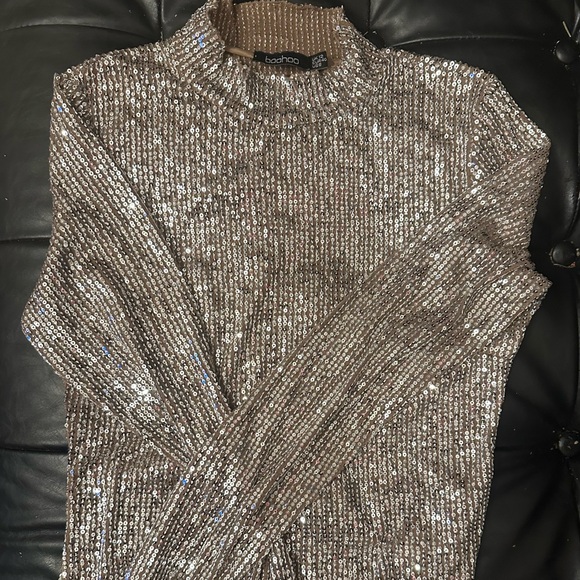Boohoo Women's Glittering Long Sleeve Top - Silver
Y2K glitter party tank top - Picture 2 of 7
